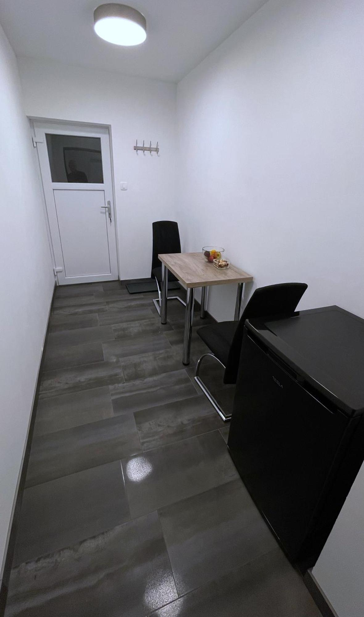 Roses Apartment Prijeten Apartma Za Dve Osebi Mengeš Esterno foto